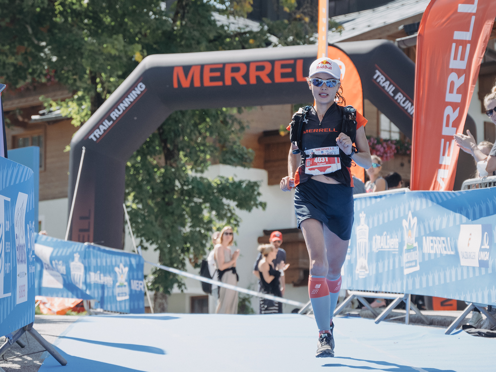 Interview mit Denisa Dragomir Über den Wolken zuhause Eine kleine